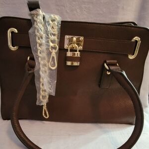 Elegant Brown Leather Handbag